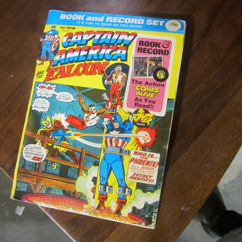 VTG 1974 MARVEL COMIC BOOK W/45 RECORD, CAPT AMERICA & THE FALCON